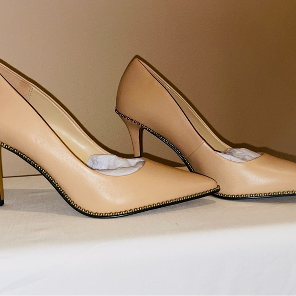 Coach Women's Tan Pumps - Picture 4 of 8